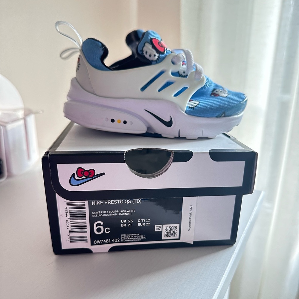 Toddler Nike Pesto Hello kitty sneakers